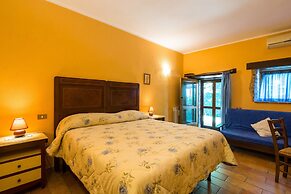 Farmhouse in Hilly Area in Gubbio With Pool