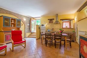 Farmhouse in Hilly Area in Gubbio With Pool