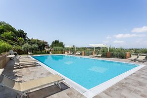 Lavish Holiday Home in Volterra With Pool