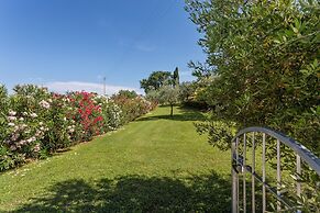 Lavish Holiday Home in Volterra With Pool