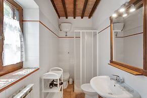 Lavish Holiday Home in Volterra With Pool