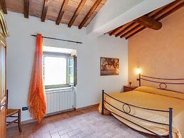 Lavish Holiday Home in Volterra With Pool
