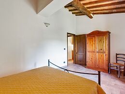 Lavish Holiday Home in Volterra With Pool