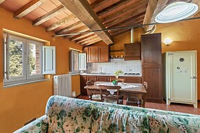 Rustic Holiday Home in Citta di Castello With Swimming Pool