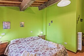 Rustic Holiday Home in Citta di Castello With Swimming Pool