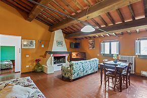 Rustic Holiday Home in Citta di Castello With Swimming Pool