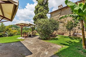 Rustic Holiday Home in Citta di Castello With Swimming Pool