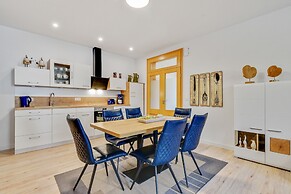 Spacious Apartment in Madfeld With Private Terrace