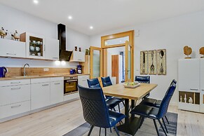 Spacious Apartment in Madfeld With Private Terrace