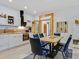 Spacious Apartment in Madfeld With Private Terrace