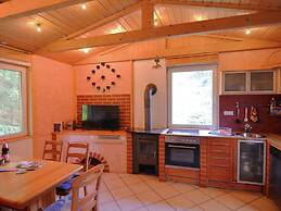 Cosy Apartment With Covered Porch