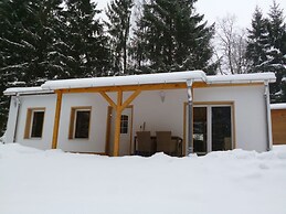 Cosy Apartment With Covered Porch