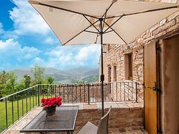 Graceful Holiday Home in Acqualagna With Swimming Pool