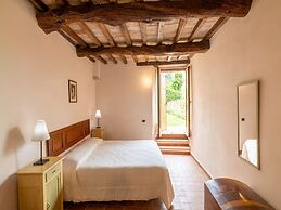 Graceful Holiday Home in Acqualagna With Swimming Pool