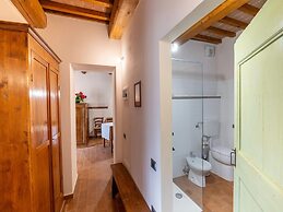Graceful Holiday Home in Acqualagna With Swimming Pool