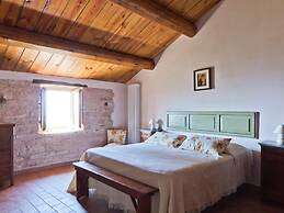 Graceful Holiday Home in Acqualagna With Swimming Pool
