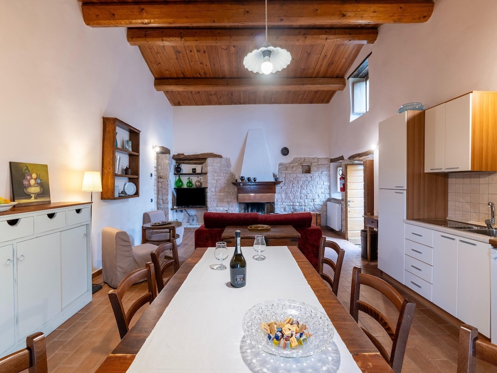 Graceful Holiday Home in Acqualagna With Swimming Pool