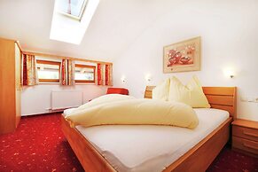 Spacious Apartment in Uderns Near Ski Area