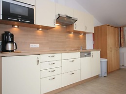 Spacious Apartment in Uderns Near Ski Area