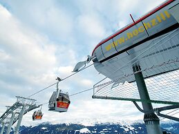 Spacious Apartment in Uderns Near Ski Area