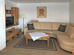 Cozy Apartment in Ellar With Garden