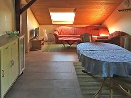 Cozy Apartment in Ellar With Garden