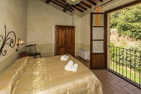 Elegant Apartment Only 1 Hour From Rome