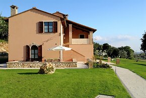 Elegant Apartment Only 1 Hour From Rome