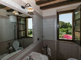 Elegant Apartment Only 1 Hour From Rome