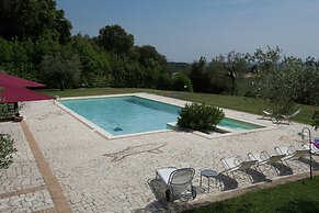 Elegant Apartment Only 1 Hour From Rome