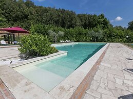 Elegant Apartment Only 1 Hour From Rome