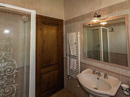 Elegant Apartment Only 1 Hour From Rome
