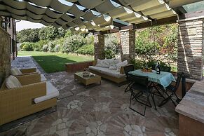 Elegant Apartment Only 1 Hour From Rome