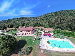 Elegant Apartment Only 1 Hour From Rome
