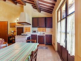 Elegant Apartment Only 1 Hour From Rome