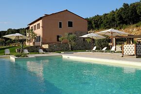 Elegant Apartment Only 1 Hour From Rome
