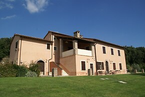 Elegant Apartment Only 1 Hour From Rome