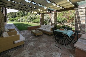 Elegant Apartment Only 1 Hour From Rome