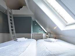Spacious Holiday Home in the Beemster Near a Windmill