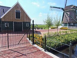Spacious Holiday Home in the Beemster Near a Windmill