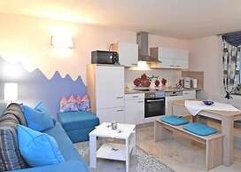 Roomy Apartment in Lichtenhain With Pond