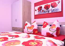 Roomy Apartment in Lichtenhain With Pond