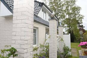 Ruhiges Ferienhaus mit Garten in Zingst