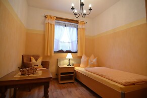 Quaint Apartment in Zeil am Main With Terrace