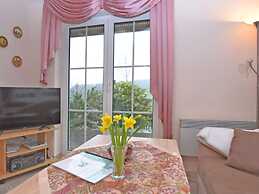 Stylish Apartment in Sohl With Terrace