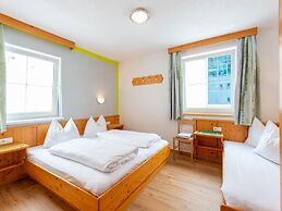 Large Holiday Apartment With Large Balcony in Kappl