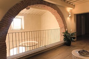 Modern Apartment in Agliana With Shared Garden