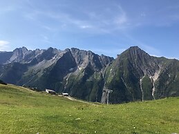 Comfortable Apartment in Mayrhofen With Garden