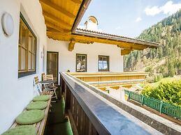 Comfortable Apartment in Mayrhofen With Garden