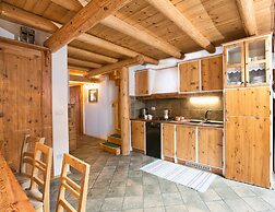 Typical Cottage in Bellamonte Italy With Bubble Bath